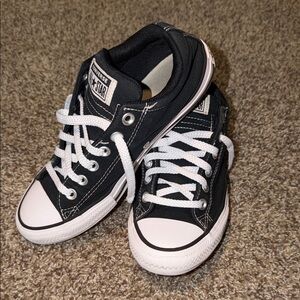 Converse All Stars in Navy Blue & White (5) EUC!